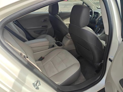 Used 2014 Chevrolet Volt Premium w/ Premium Trim Package image 15