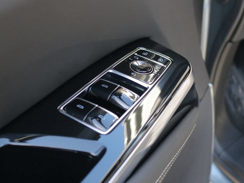 Certified 2025 Cadillac Escalade V w/ LPO, ONYX Package AWD/4WD image 10
