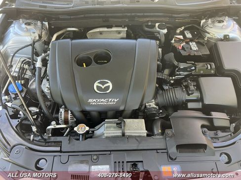 Used 2017 MAZDA MAZDA3 Grand Touring w/ Premium Equipment Package FWD image 11