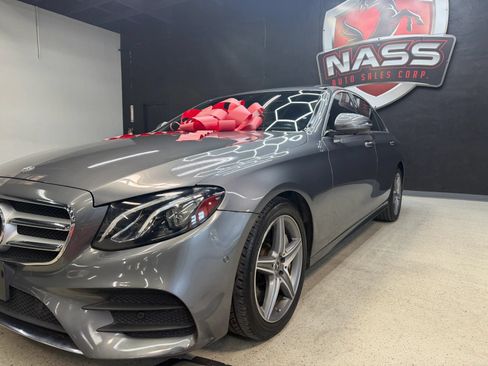 Used 2019 Mercedes-Benz E 300 image 3