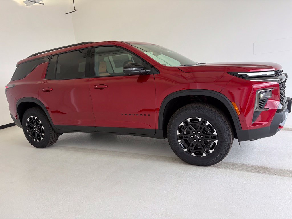 New 2027 Chevrolet Traverse Z71 w/ Enhanced Driving Package AWD/4WD image 1