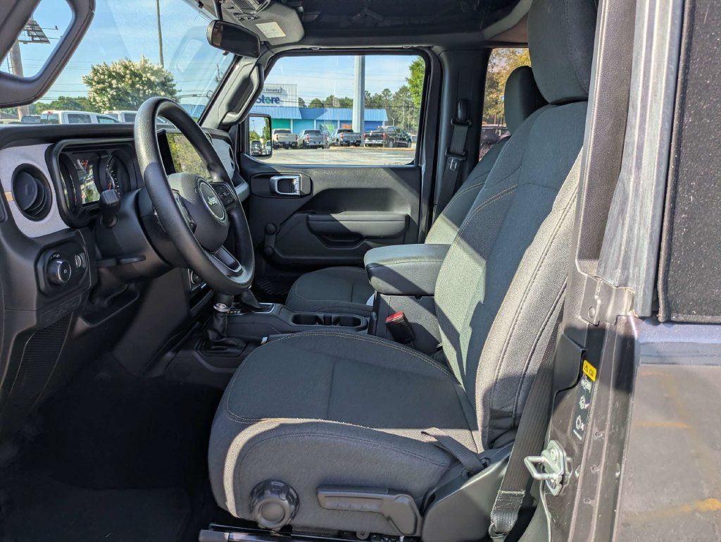 Used 2024 Jeep Wrangler Sport AWD/4WD image 20