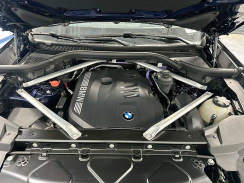 Used 2024 BMW X5 xDrive40i w/ M Sport Package AWD/4WD image 31
