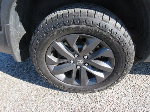 Used 2024 Honda Ridgeline Sport image 11