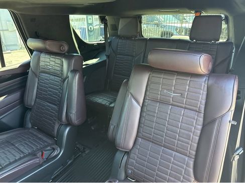 Certified 2021 Cadillac Escalade Sport Platinum w/ LPO, ONYX Package RWD image 18