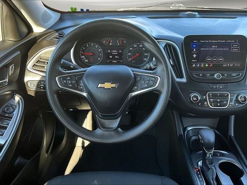 Used 2024 Chevrolet Malibu LT image 8