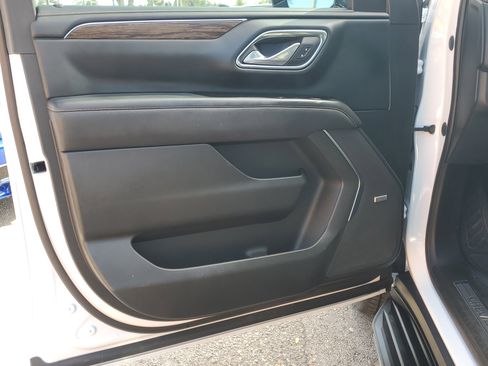 Used 2023 Chevrolet Tahoe Premier image 17