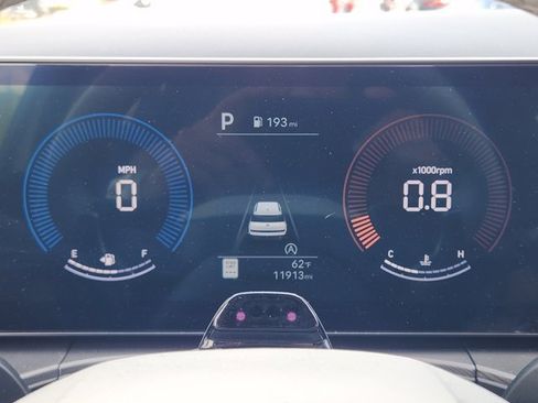 Used 2025 Hyundai Santa Fe SEL image 15