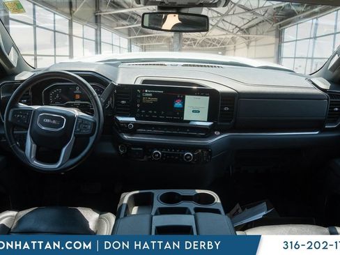 Used 2025 GMC Sierra 1500 SLT AWD/4WD image 4