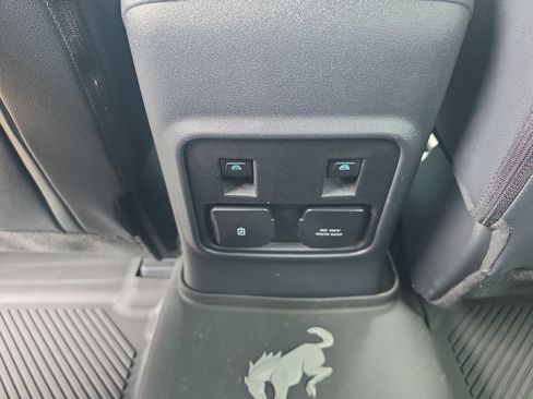 Used 2023 Ford Bronco Wildtrak AWD/4WD image 16
