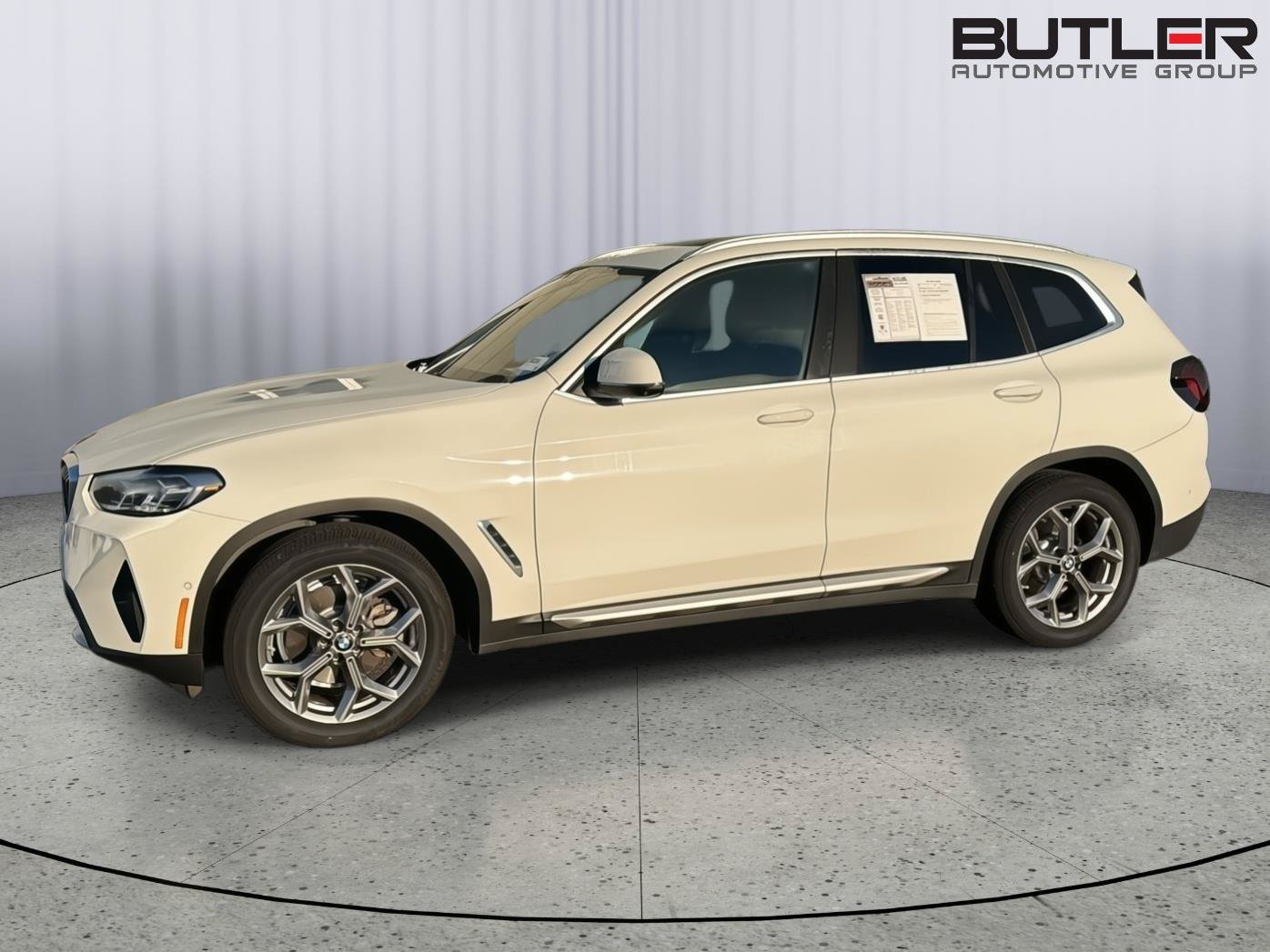 Used 2024 BMW X3 sDrive30i w/ Convenience Package RWD image 3