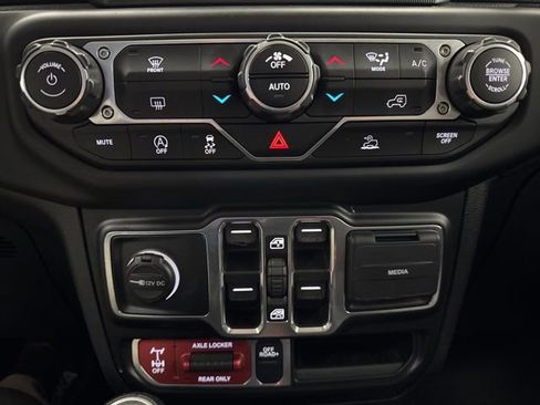 Used 2021 Jeep Gladiator Mojave image 18