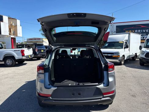 Used 2023 Chevrolet TrailBlazer LS FWD image 12