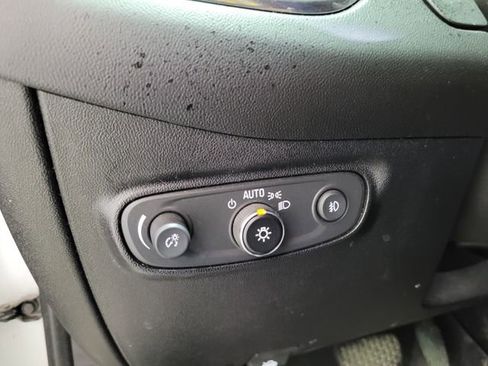 Used 2018 Chevrolet Equinox Premier image 47