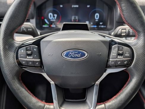 Used 2025 Ford Explorer ST-Line AWD/4WD image 30