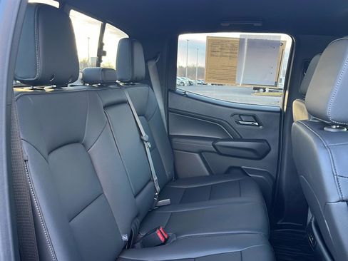 Used 2025 GMC Canyon Elevation w/ Convenience Package image 12