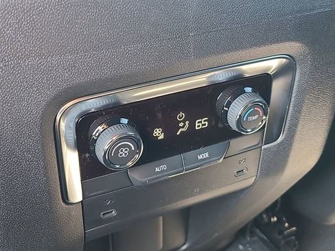 New 2026 Chevrolet Suburban LS RWD image 10