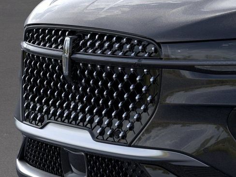 New 2026 Lincoln Nautilus Premier image 17