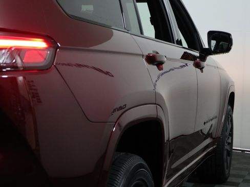 New 2026 Jeep Grand Cherokee L Limited AWD/4WD image 5