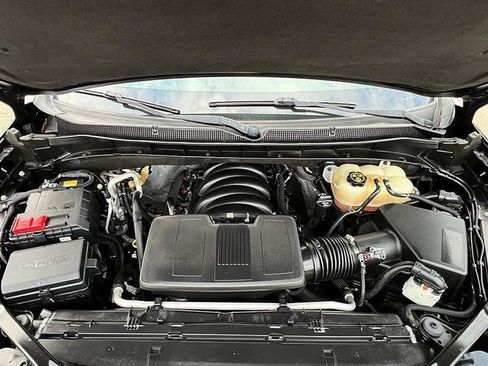 Used 2022 Chevrolet Suburban LT RWD image 49