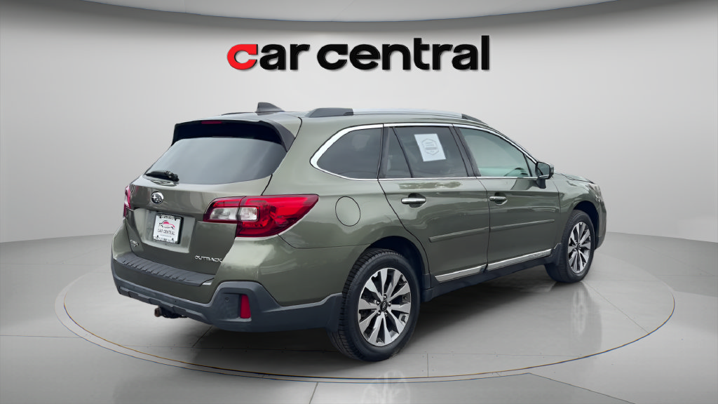 Used 2018 Subaru Outback 2.5i Touring AWD/4WD image 5
