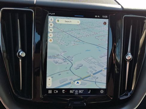 Certified 2023 Volvo XC60 B5 Core w/ Climate Package image 18