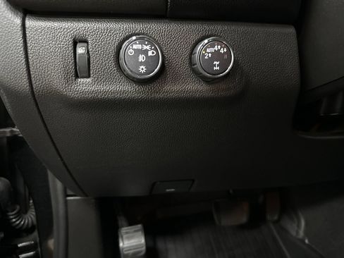 Used 2022 GMC Canyon Denali w/ Denali Black Edition Package image 34