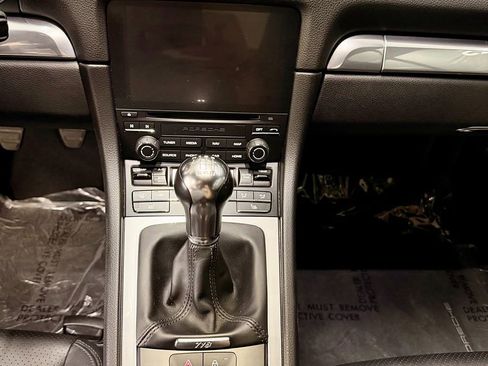 Used 2022 Porsche 718 Cayman image 13