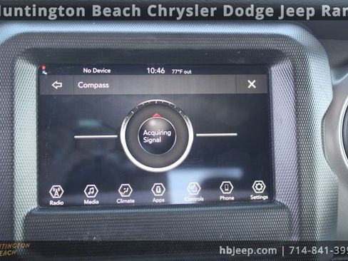 Used 2022 Jeep Gladiator Willys image 28