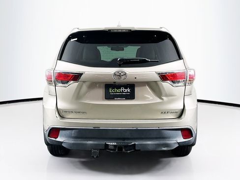 Used 2015 Toyota Highlander XLE image 7