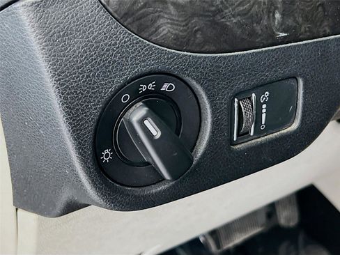 Used 2015 Dodge Grand Caravan SXT image 13