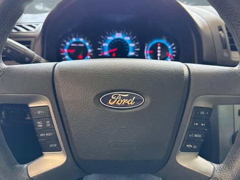 Used 2010 Ford Fusion SE FWD image 16