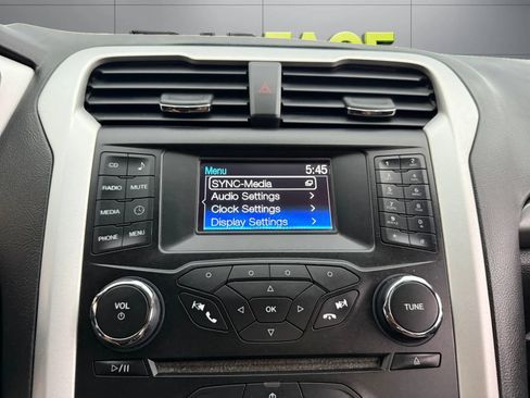 Used 2014 Ford Fusion S FWD image 29