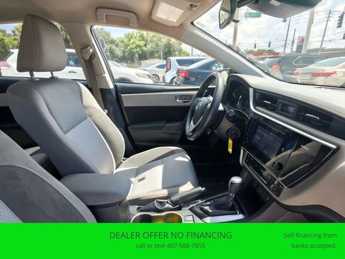 Used 2017 Toyota Corolla LE FWD image 17