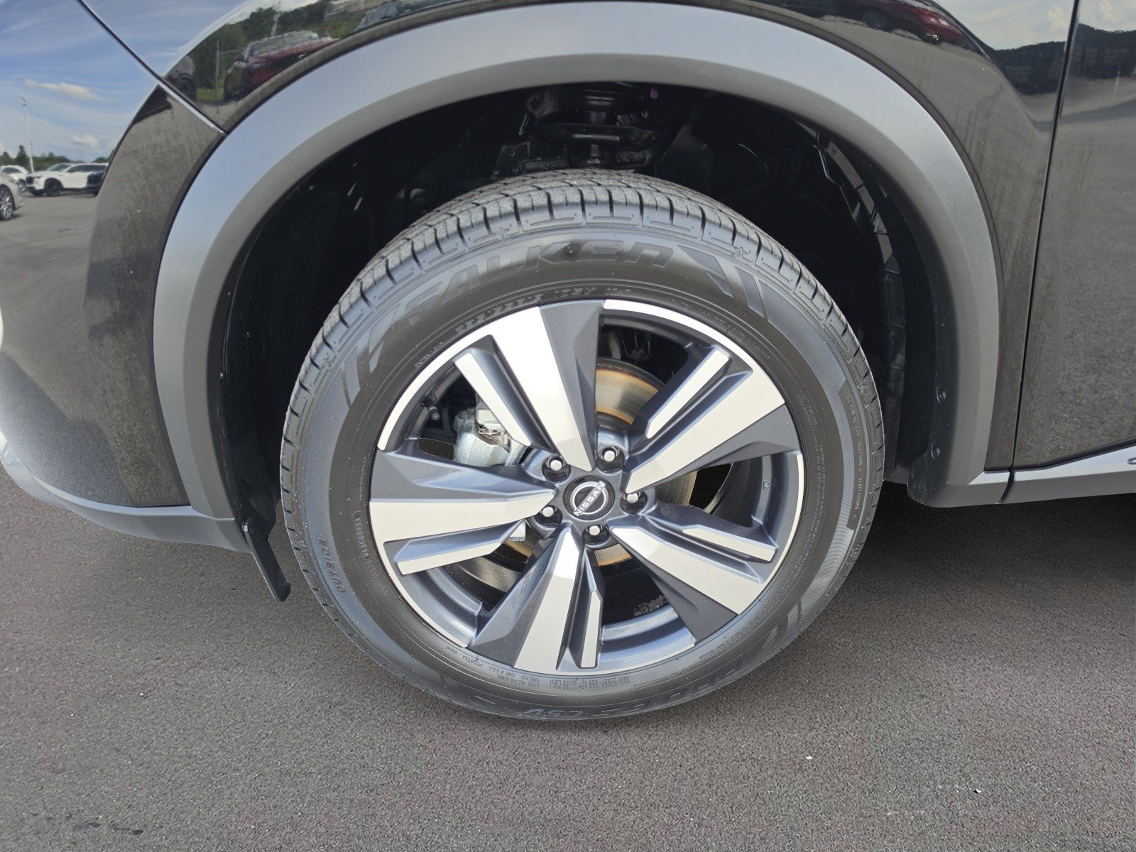 Used 2024 Nissan Rogue SL FWD image 25