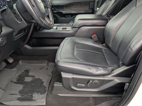Used 2019 Ford Expedition Limited w/ Equipment Group 302A RWD image 14