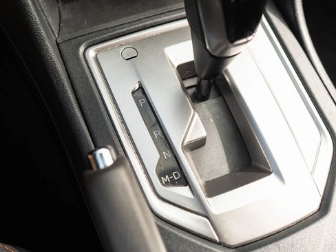 Used 2018 Subaru Crosstrek 2.0i Premium w/ Eyesight System image 30