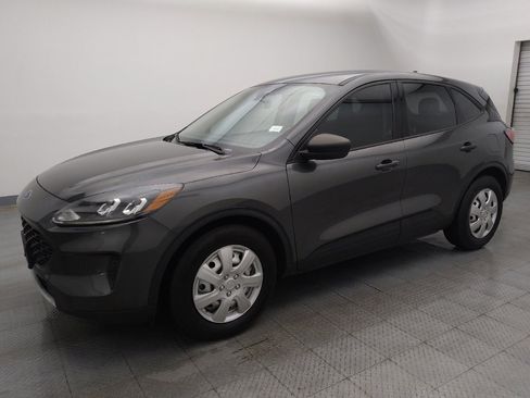 Used 2020 Ford Escape S image 2