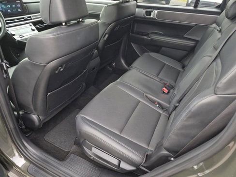Used 2025 Hyundai Santa Fe SEL AWD/4WD image 14