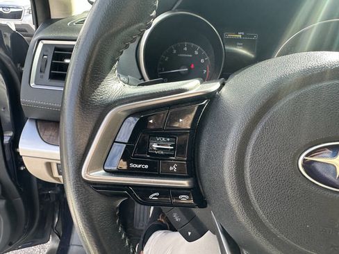 Used 2018 Subaru Outback 3.6R Limited image 16