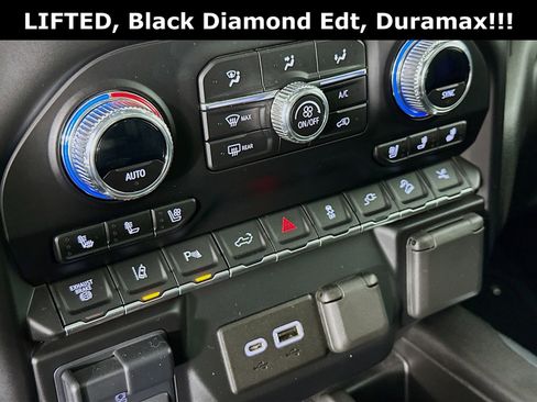 Used 2023 GMC Sierra 3500 Denali w/ Denali Black Diamond Edition image 18