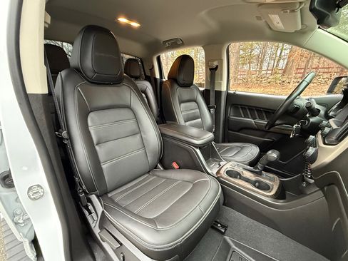 Used 2021 GMC Canyon Denali image 28