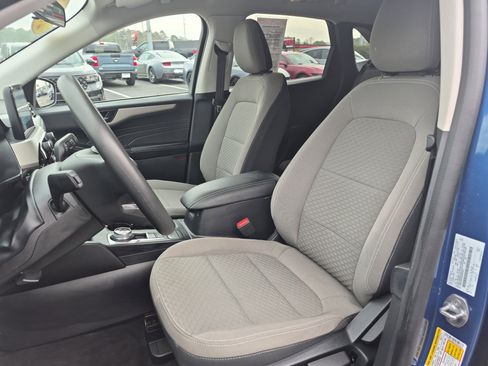 Certified 2022 Ford Escape SE image 10