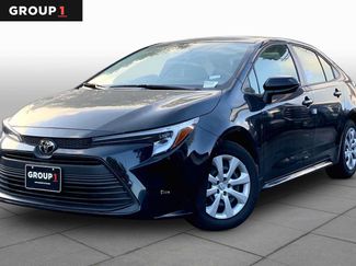 Used 2026 Toyota Corolla LE FWD video 1
