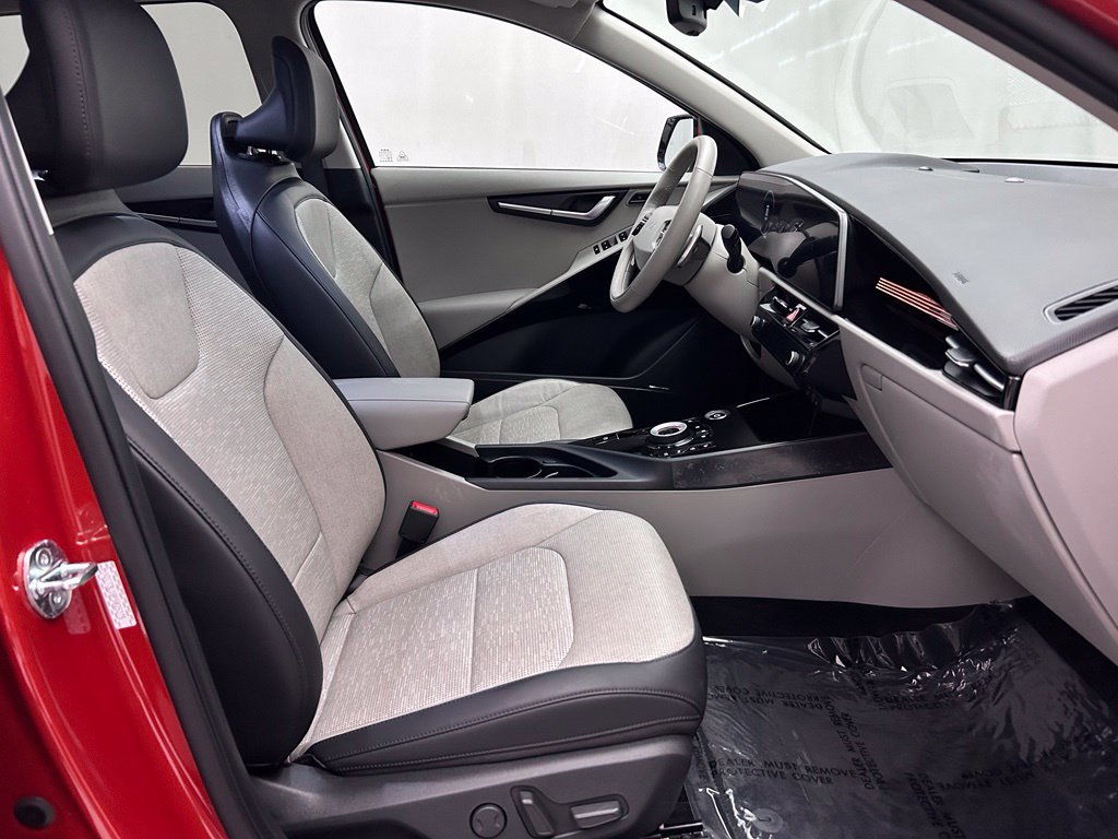 Used 2023 Kia Niro Wave FWD image 17