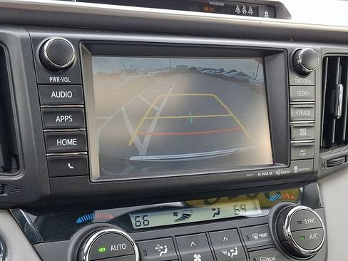Used 2018 Toyota RAV4 Limited AWD/4WD image 19