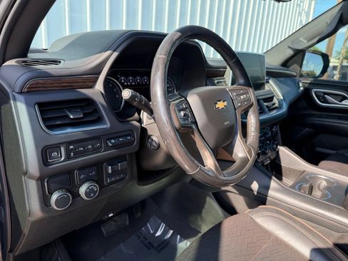 Used 2021 Chevrolet Tahoe High Country w/ Premium Package RWD image 11