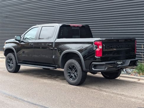 Used 2023 Chevrolet Silverado 1500 ZR2 w/ Technology Package image 3