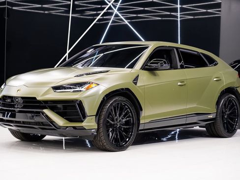 Used 2024 Lamborghini Urus S image 3