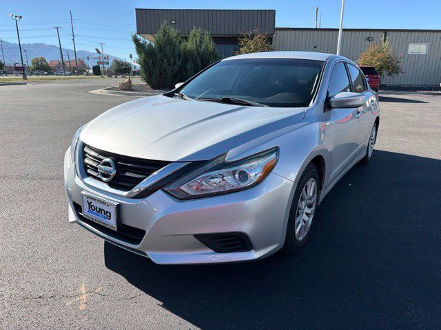 Used 2017 Nissan Altima 2.5 S w/ Power Driver Seat Package FWD image 3